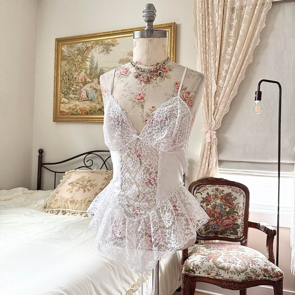 white lace bridal Teddy  80s size medium white floral lace lingerie